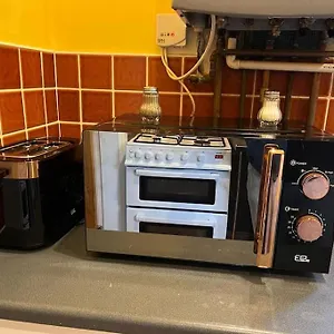  Apartment Ovington Grove 2 Fully Equipped Kitchen Free Parking 3 Bedrooms Netflix